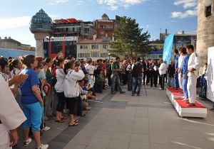 Madalyalar sahiplerini buldu